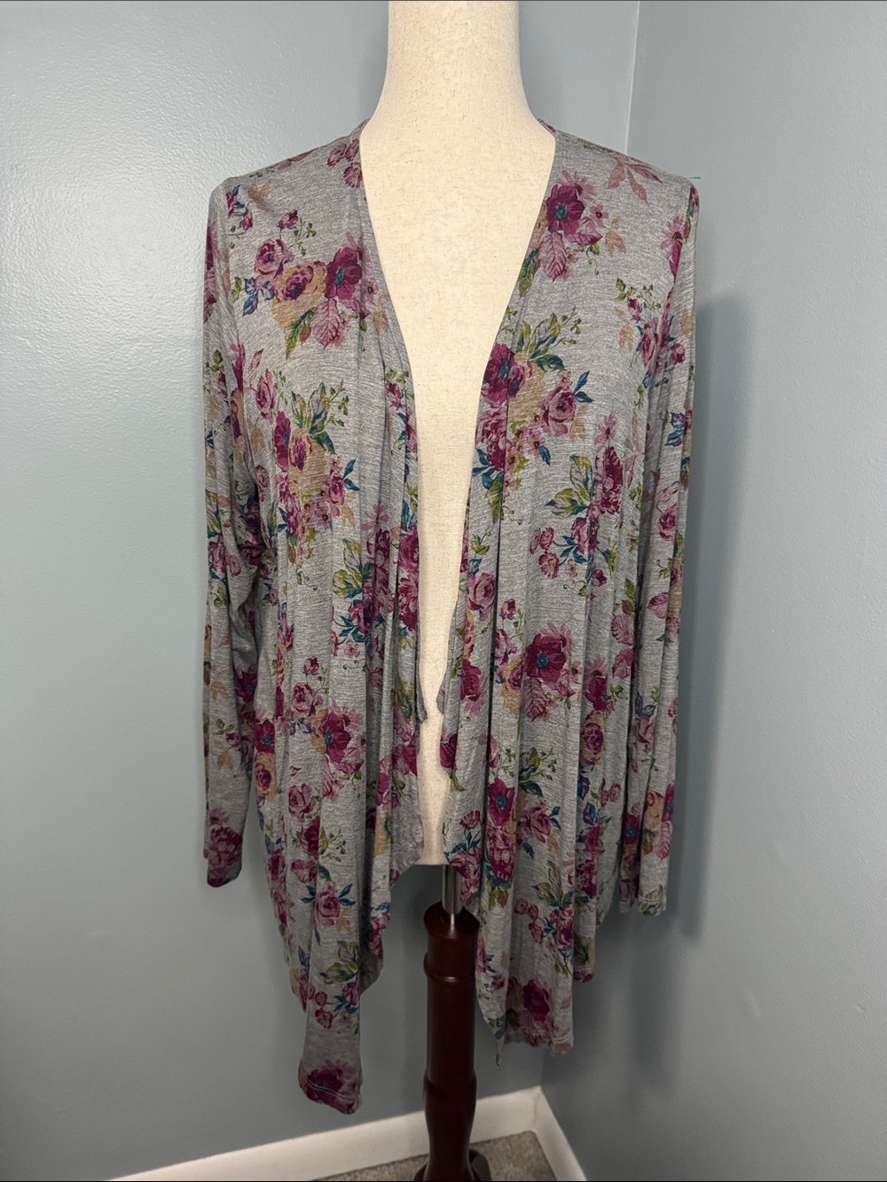 torrid Women’s Gray Floral Open-Front Cardigan Sz 0/L